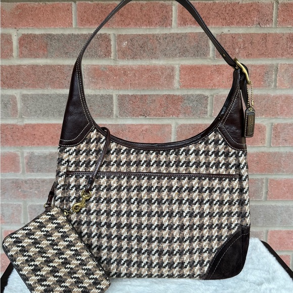 Coach 2006 Houndstooth Hobo shoulder bag with matching wristlet F10279 - Picture 1 of 12